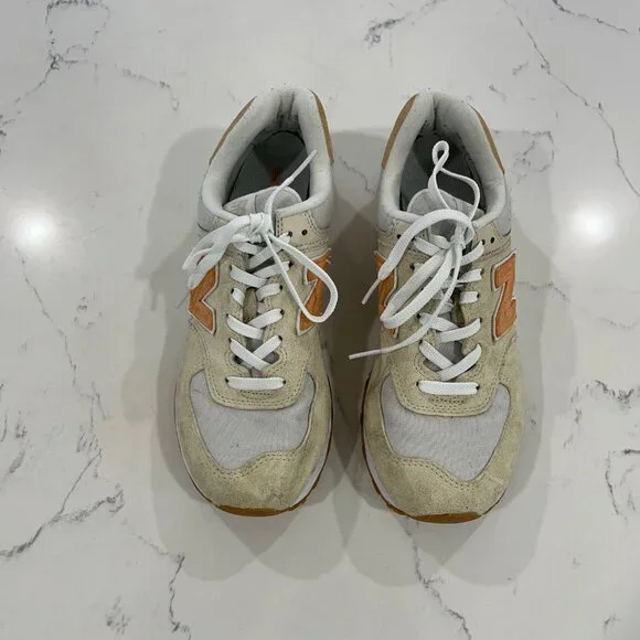 New Balance 574 Women's Tennis shoes size 9 Beige - Picture 6 of 8